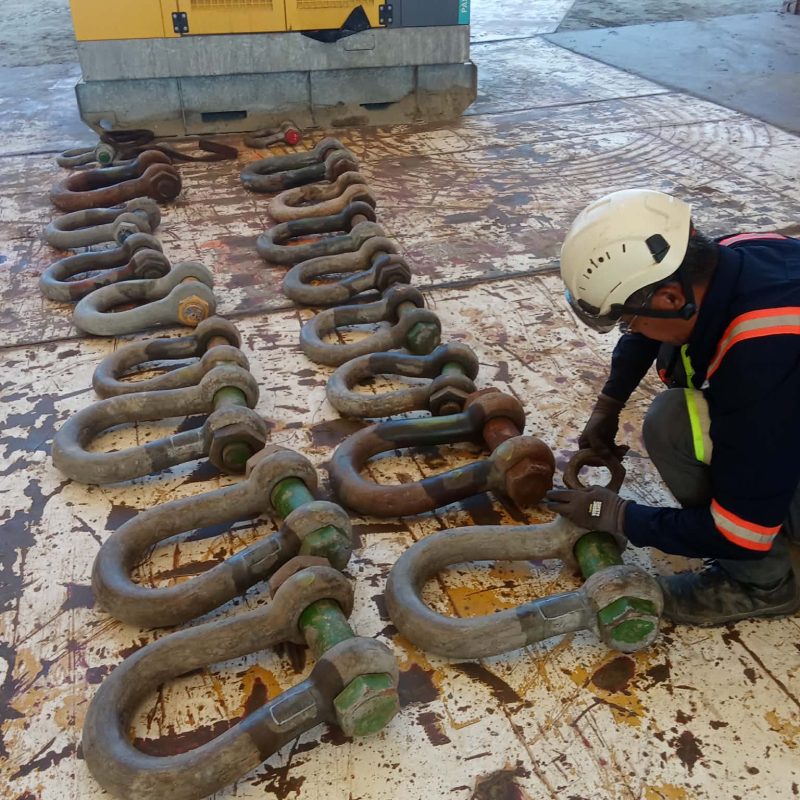 Thorough inspection of loose lifting gears